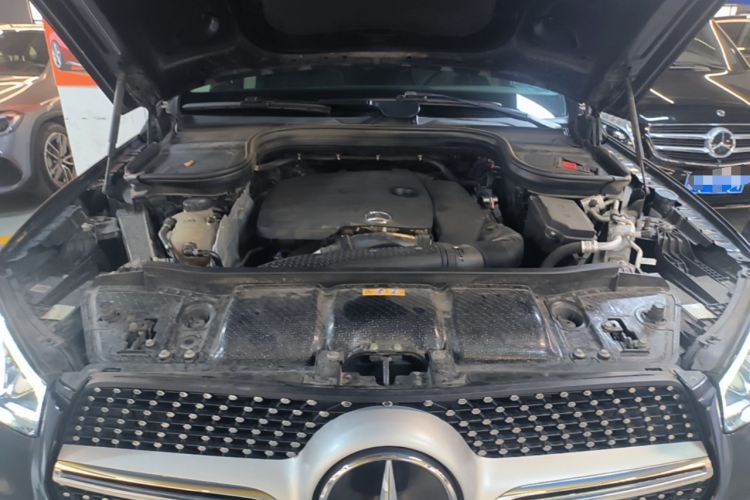 Used Mercedes-Benz GLE 2022 GLE 350 4MATIC Stylish Model Engine Bay