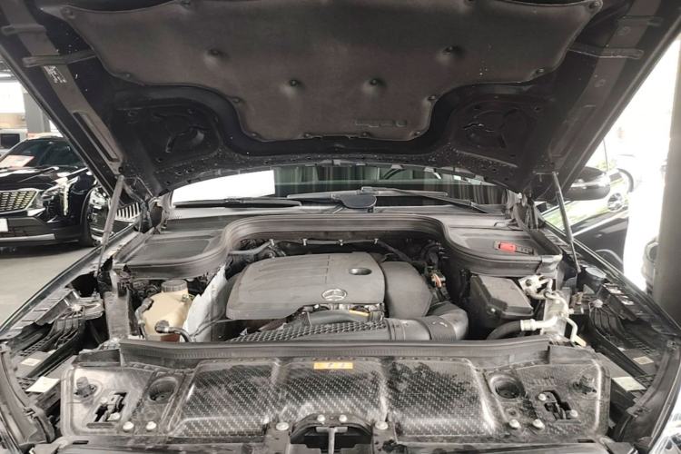 Used Mercedes-Benz GLE 2022 GLE 350 4MATIC Stylish Model Engine Bay