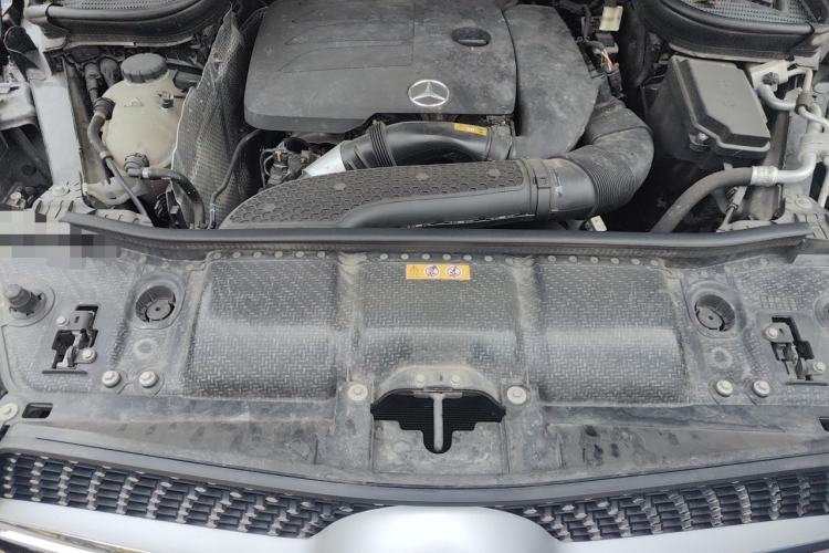 Used Mercedes-Benz GLE 2022 GLE 350 4MATIC Stylish Model Engine Bay