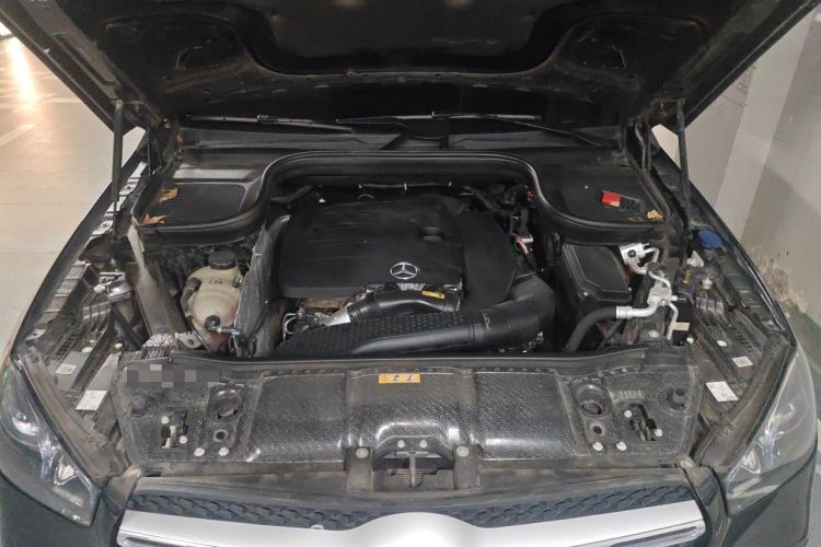 Used Mercedes-Benz GLE  Engine Bay