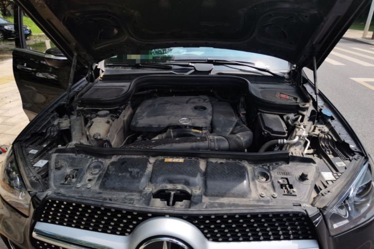 Used Mercedes-Benz GLE 2022 GLE 350 4MATIC Stylish Model Engine Bay