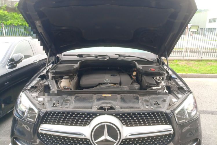 Used Mercedes-Benz GLE  Engine Bay