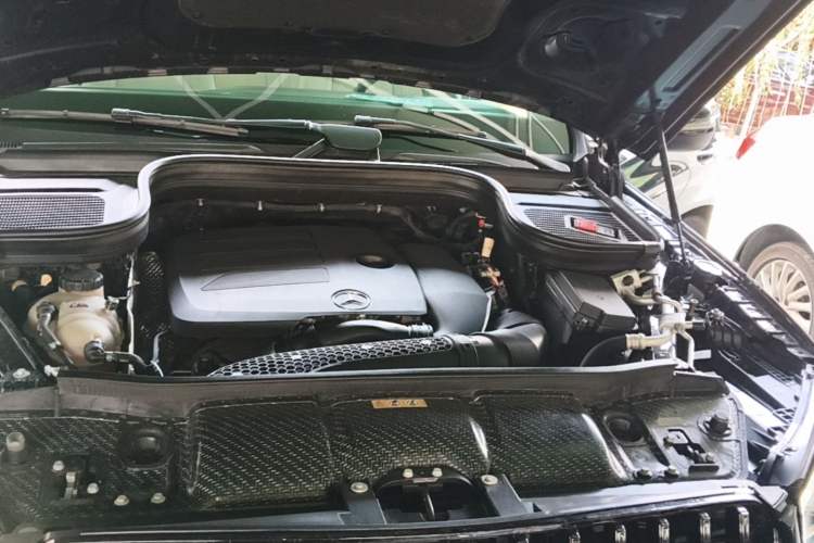 Used Mercedes-Benz GLE 2022 GLE 350 4MATIC Stylish Model Engine Bay