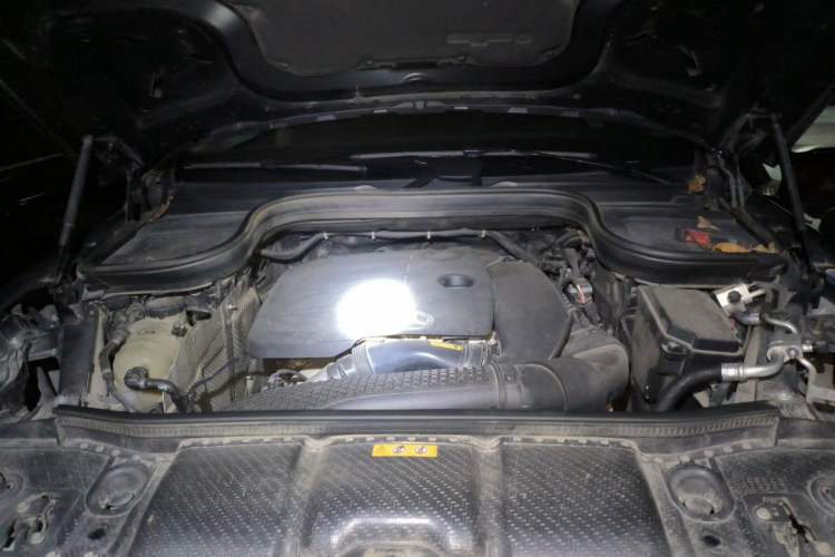 Used Mercedes-Benz GLE 2022 GLE 350 4MATIC Stylish Model Engine Bay