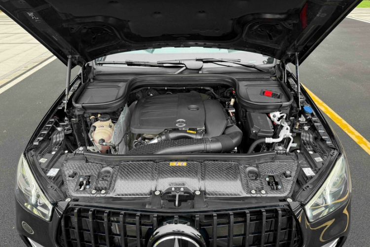 Used Mercedes-Benz GLE 2022 GLE 350 4MATIC Stylish Model Engine Bay
