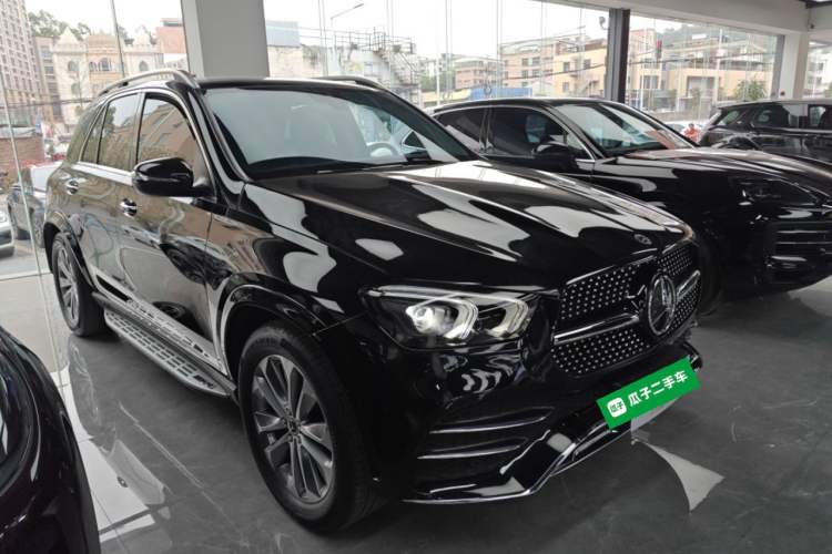 Used Mercedes-Benz GLE 2022 Facelifted GLE 350 4MATIC Fashion Edition Exterior 1