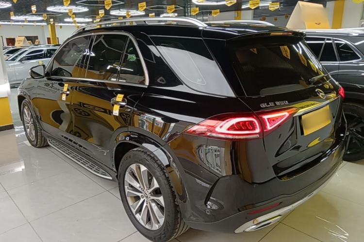 Used Mercedes-Benz GLE 2022 Facelifted GLE 350 4MATIC Fashion Edition Exterior 2