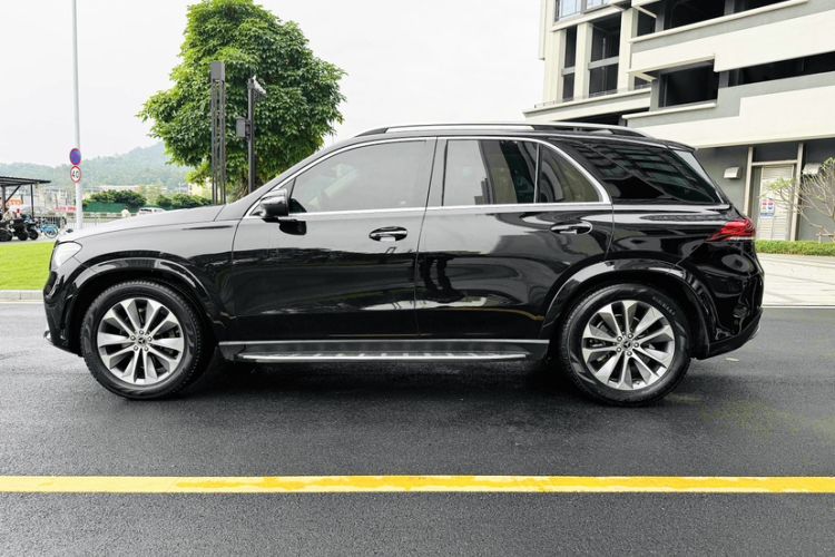 Used Mercedes-Benz GLE 2022 GLE 350 4MATIC Stylish Model Exterior 5