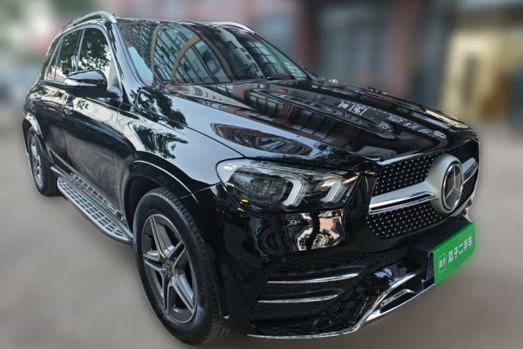 Used Mercedes-Benz GLE 2022 Refreshed GLE 450 4MATIC Luxury Edition Front Right 45 Deg