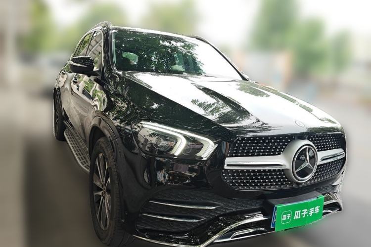 Used Mercedes-Benz GLE 2022 Facelifted GLE 350 4MATIC Fashion Edition Front Right 45 Deg