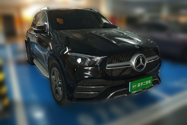 Used Mercedes-Benz GLE 2022 Refreshed GLE 450 4MATIC Stylish Edition Front Right 45 Deg