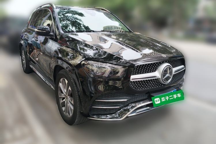 Used Mercedes-Benz GLE 2022 Facelifted GLE 350 4MATIC Fashion Edition Front Right 45 Deg