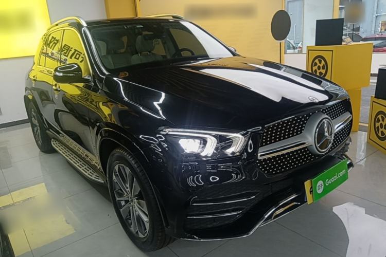 Used Mercedes-Benz GLE 2022 Facelifted GLE 350 4MATIC Fashion Edition Front Right 45 Deg