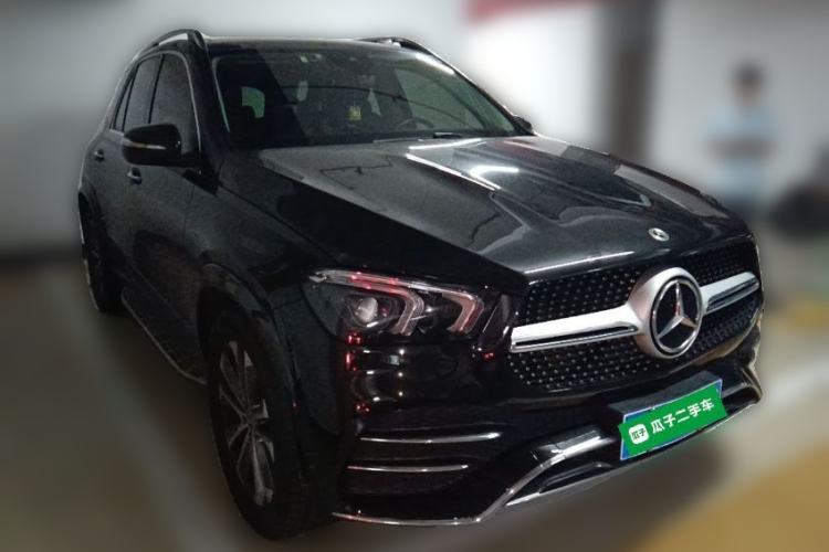 Used Mercedes-Benz GLE 2022 Facelifted GLE 350 4MATIC Fashion Edition Front Right 45 Deg