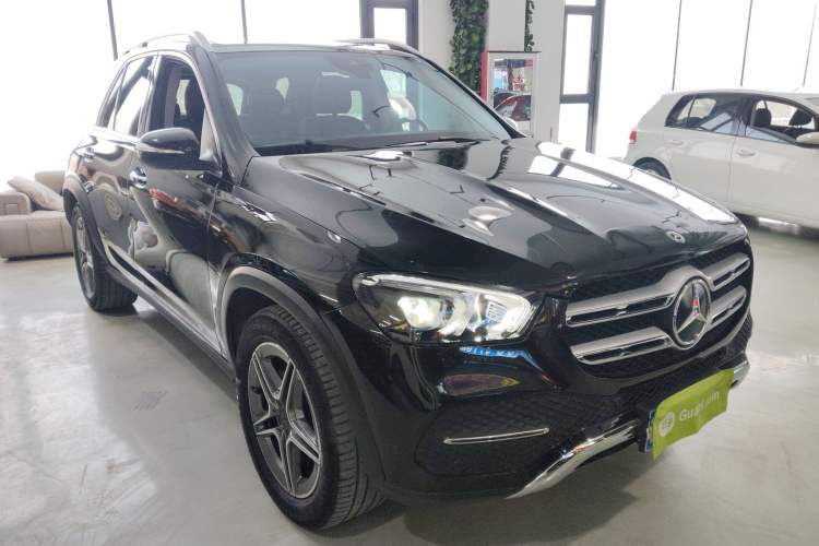 Used Mercedes-Benz GLE 2022 Refreshed GLE 350 4MATIC Dynamic Edition Front Right 45 Deg