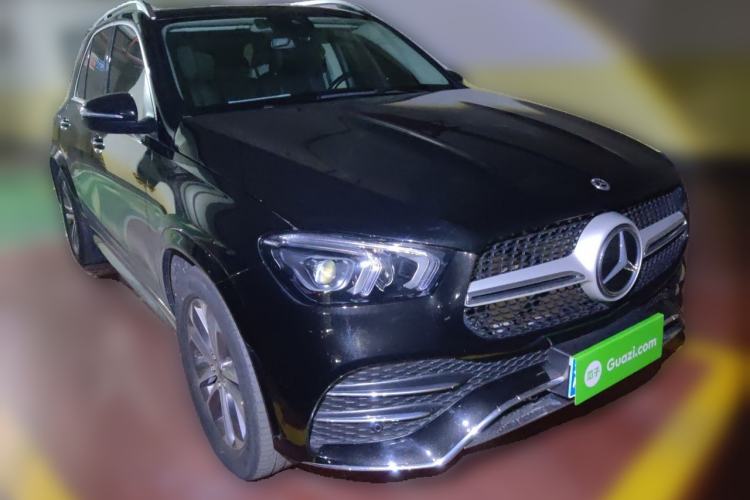 Used Mercedes-Benz GLE 2022 GLE 350 4MATIC Stylish Model Front Right 45 Deg