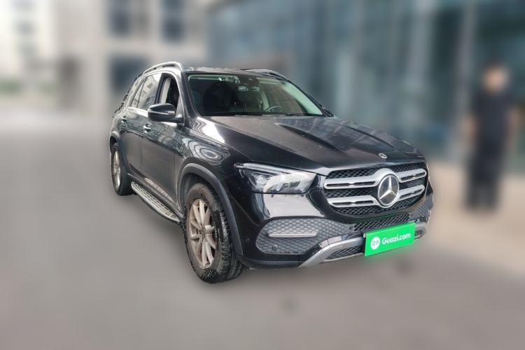 Used Mercedes-Benz GLE 2022 GLE 350 4MATIC Stylish Model Front Right 45 Deg