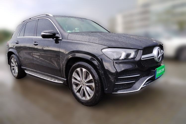 Used Mercedes-Benz GLE 2022 Facelifted GLE 350 4MATIC Fashion Edition Front Right 45 Deg