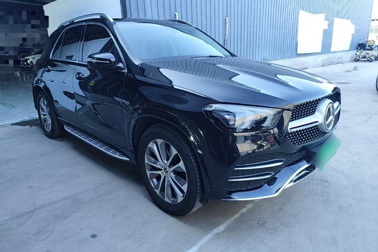 Used Mercedes-Benz GLE 2022 Facelifted GLE 350 4MATIC Fashion Edition Front Right 45 Deg