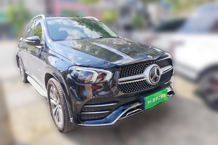 Used Mercedes-Benz GLE 2022 GLE 350 4MATIC Stylish Model Front Right 45 Deg