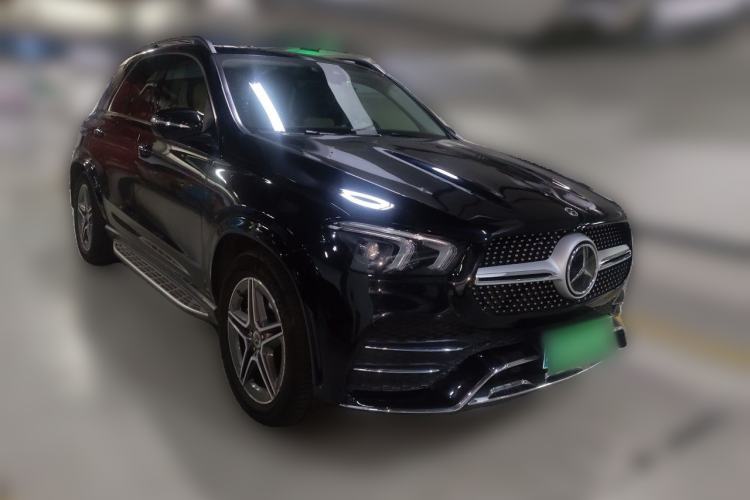 Used Mercedes-Benz GLE 2022 Refreshed GLE 450 4MATIC Luxury Edition Front Right 45 Deg