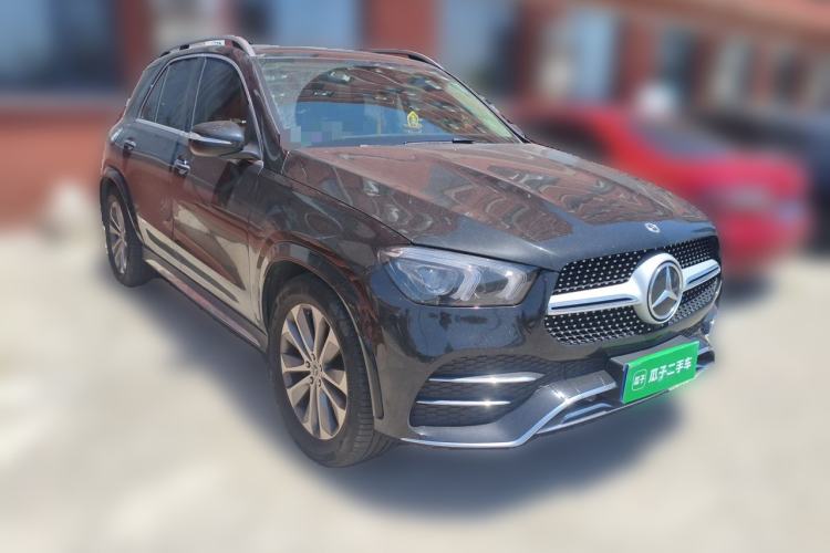 Used Mercedes-Benz GLE 2022 GLE 350 4MATIC Stylish Model Front Right 45 Deg