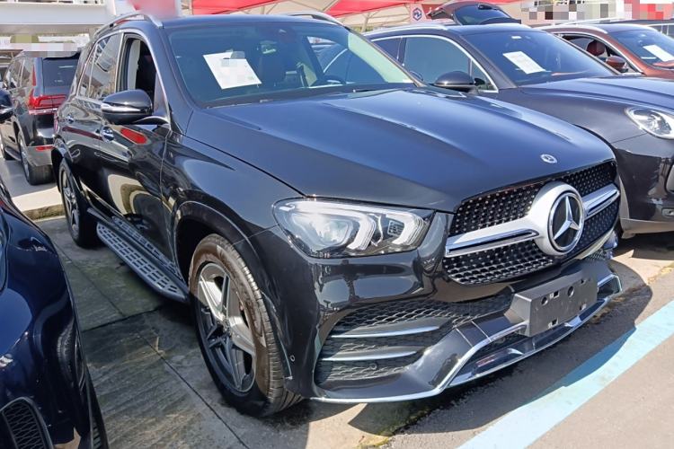 Used Mercedes-Benz GLE 2022 GLE 450 4MATIC Stylish Model Front Right 45 Deg