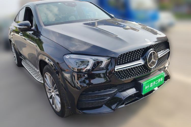 Used Mercedes-Benz GLE 2022 Refreshed GLE 450 4MATIC Coupe SUV Luxury Edition Front Right 45 Deg