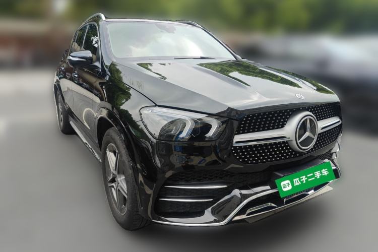 Used Mercedes-Benz GLE 2022 Refreshed GLE 450 4MATIC Stylish Edition Front Right 45 Deg
