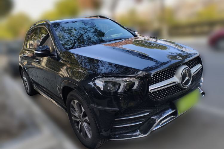 Used Mercedes-Benz GLE 2022 Facelifted GLE 350 4MATIC Fashion Edition Front Right 45 Deg