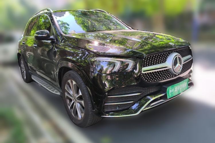 Used Mercedes-Benz GLE 2022 Facelifted GLE 350 4MATIC Fashion Edition Front Right 45 Deg