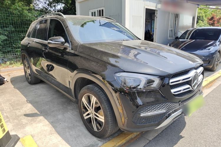 Used Mercedes-Benz GLE 2022 Refreshed GLE 350 4MATIC Dynamic Edition Front Right 45 Deg