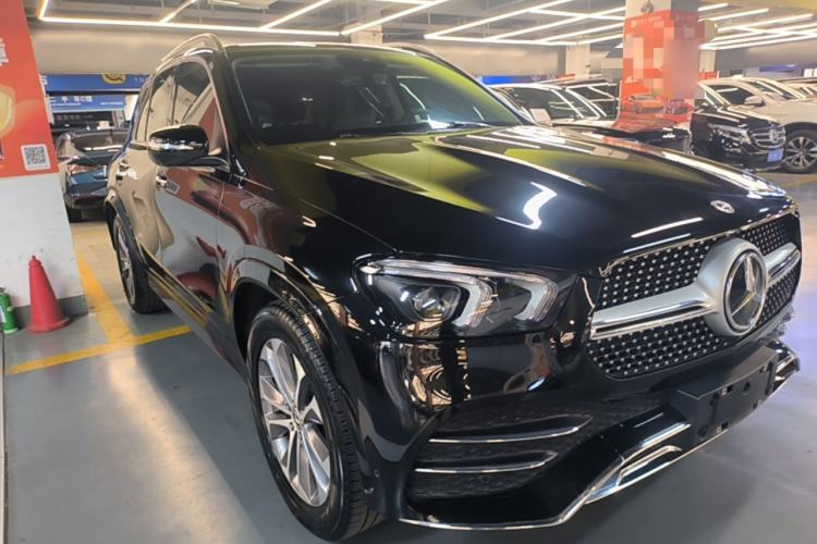 Used Mercedes-Benz GLE 2022 GLE 350 4MATIC Stylish Model Front Right 45 Deg