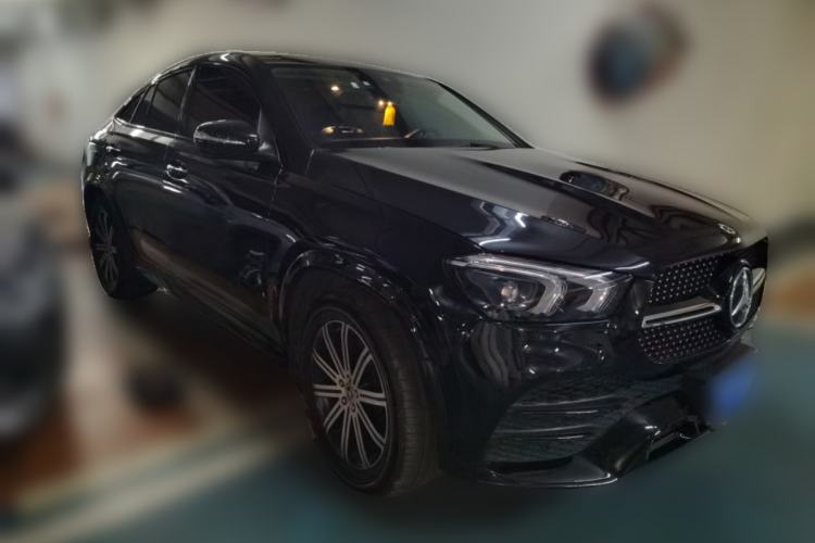 Used Mercedes-Benz GLE 2022 Facelifted GLE 350 4MATIC Fashion Edition Front Right 45 Deg