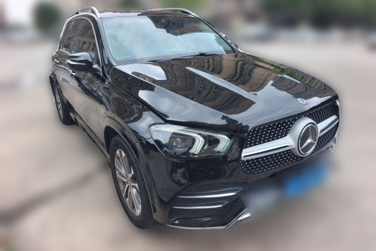 Used Mercedes-Benz GLE 2022 Facelifted GLE 350 4MATIC Fashion Edition Front Right 45 Deg