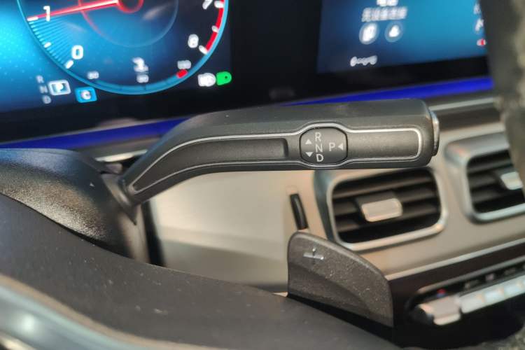 Used Mercedes-Benz GLE 2022 Refreshed GLE 350 4MATIC Dynamic Edition Gear Lever