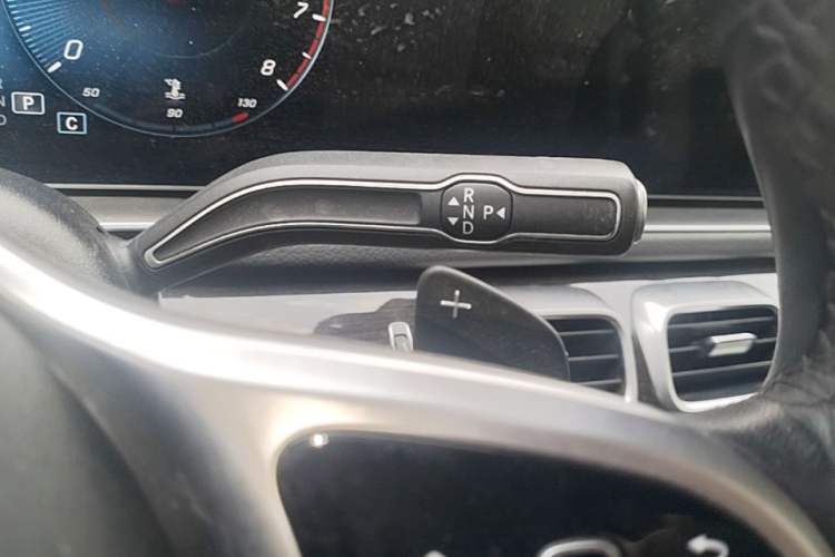 Used Mercedes-Benz GLE 2022 GLE 350 4MATIC Stylish Model Gear Lever