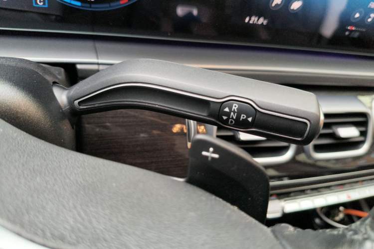 Used Mercedes-Benz GLE 2022 Facelifted GLE 350 4MATIC Fashion Edition Gear Lever