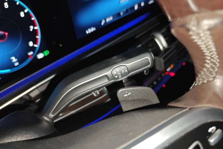 Used Mercedes-Benz GLE 2022 GLE 350 4MATIC Dynamic Edition Gear Lever