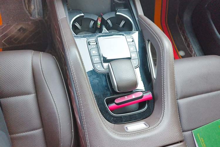 Used Mercedes-Benz GLE 2022 GLE 350 4MATIC Stylish Model Gear Lever