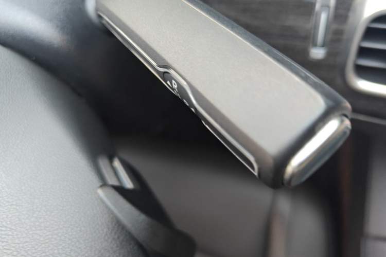 Used Mercedes-Benz GLE 2022 GLE 350 4MATIC Stylish Model Gear Lever