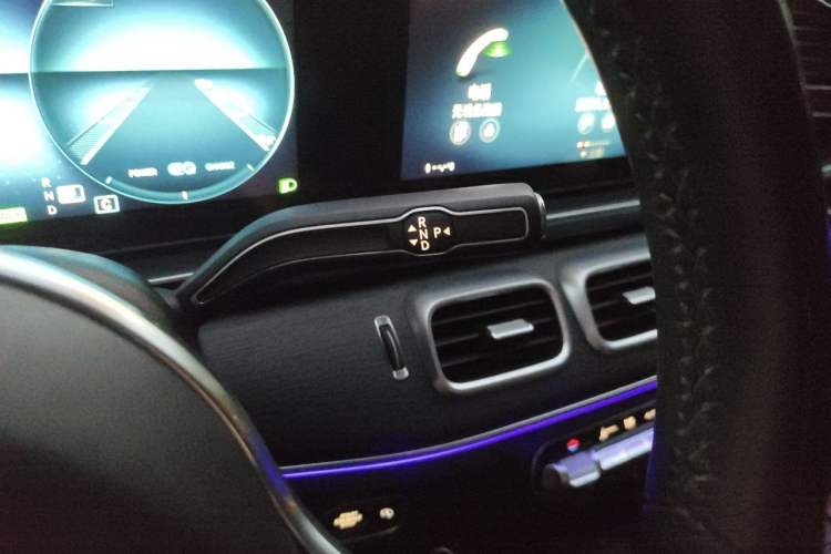 Used Mercedes-Benz GLE 2022 Refreshed GLE 450 4MATIC Luxury Edition Gear Lever