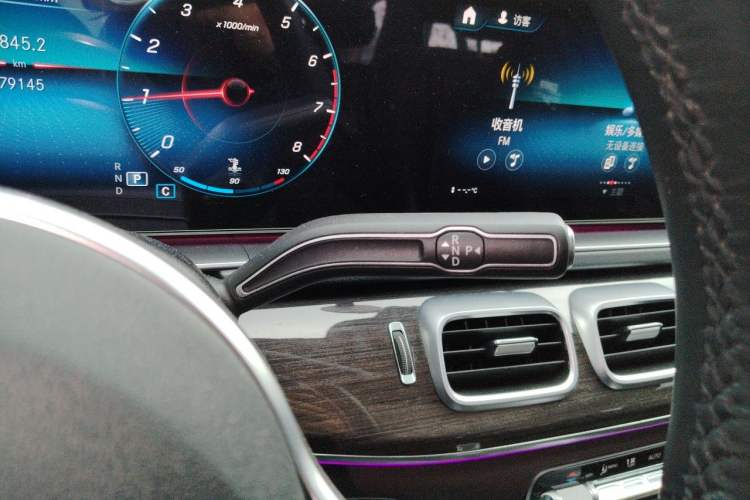 Used Mercedes-Benz GLE 2022 Facelifted GLE 350 4MATIC Fashion Edition Gear Lever