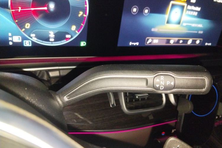 Used Mercedes-Benz GLE 2022 GLE 350 4MATIC Stylish Model Gear Lever