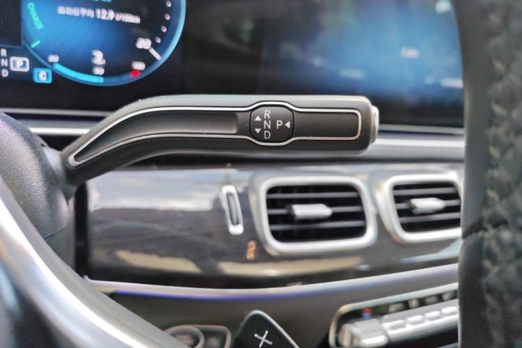 Used Mercedes-Benz GLE 2022 GLE 350 4MATIC Stylish Model Gear Lever