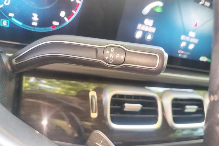 Used Mercedes-Benz GLE 2022 Facelifted GLE 350 4MATIC Fashion Edition Gear Lever