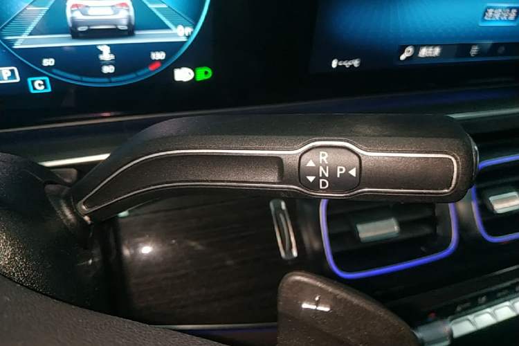 Used Mercedes-Benz GLE 2022 GLE 350 4MATIC Dynamic Edition Gear Lever