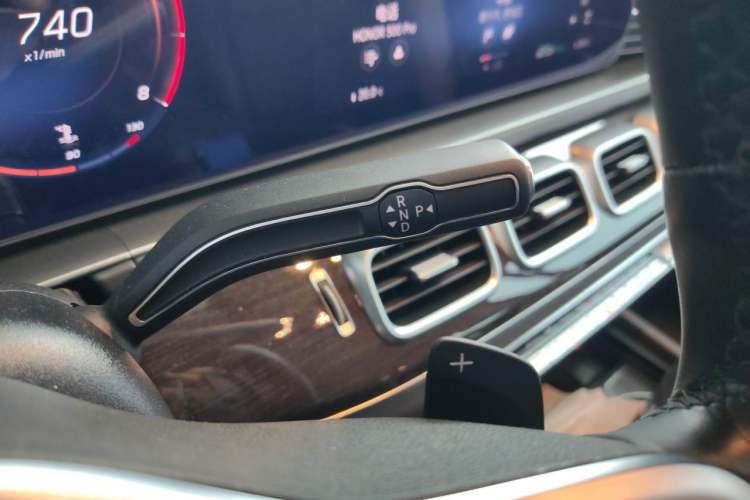 Used Mercedes-Benz GLE 2022 GLE 350 4MATIC Stylish Model Gear Lever