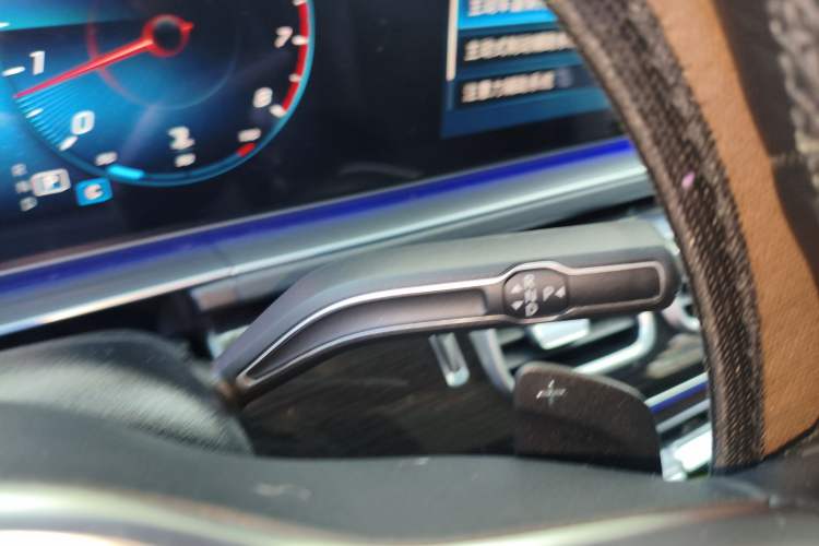 Used Mercedes-Benz GLE 2022 Facelifted GLE 350 4MATIC Fashion Edition Gear Lever