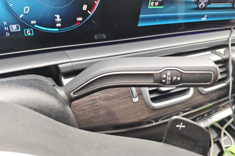 Used Mercedes-Benz GLE 2022 GLE 350 4MATIC Dynamic Edition Gear Lever
